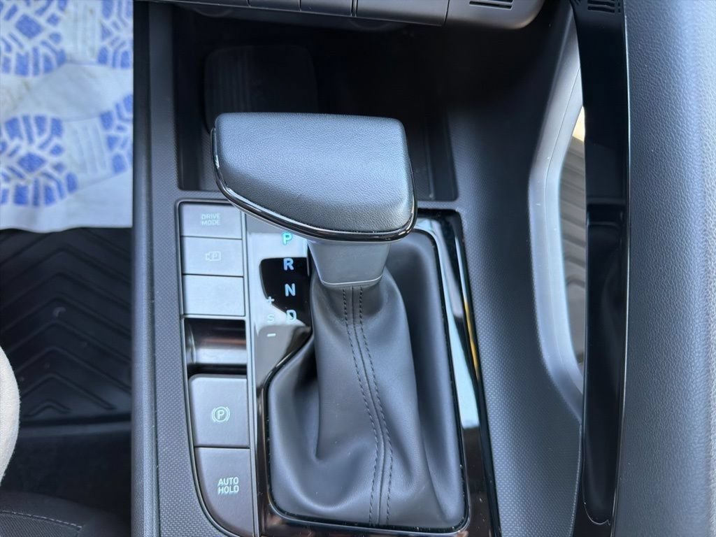 Certified 2025 Hyundai Elantra SEL FWD image 21