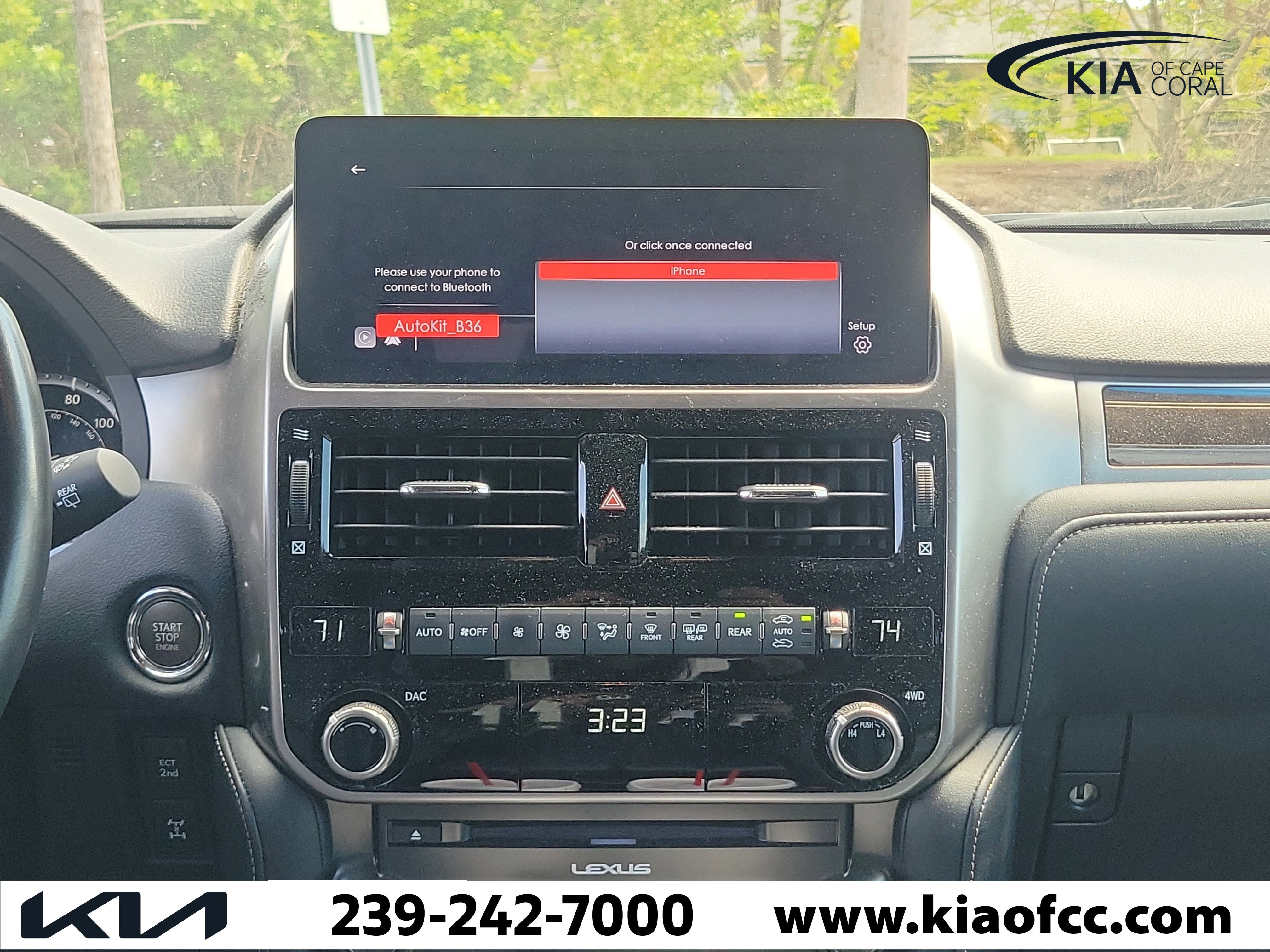 Used 2023 Lexus GX 460 Premium w/ Accessory Package image 16