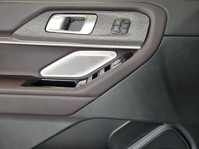 New 2026 Ford Explorer Platinum image 17
