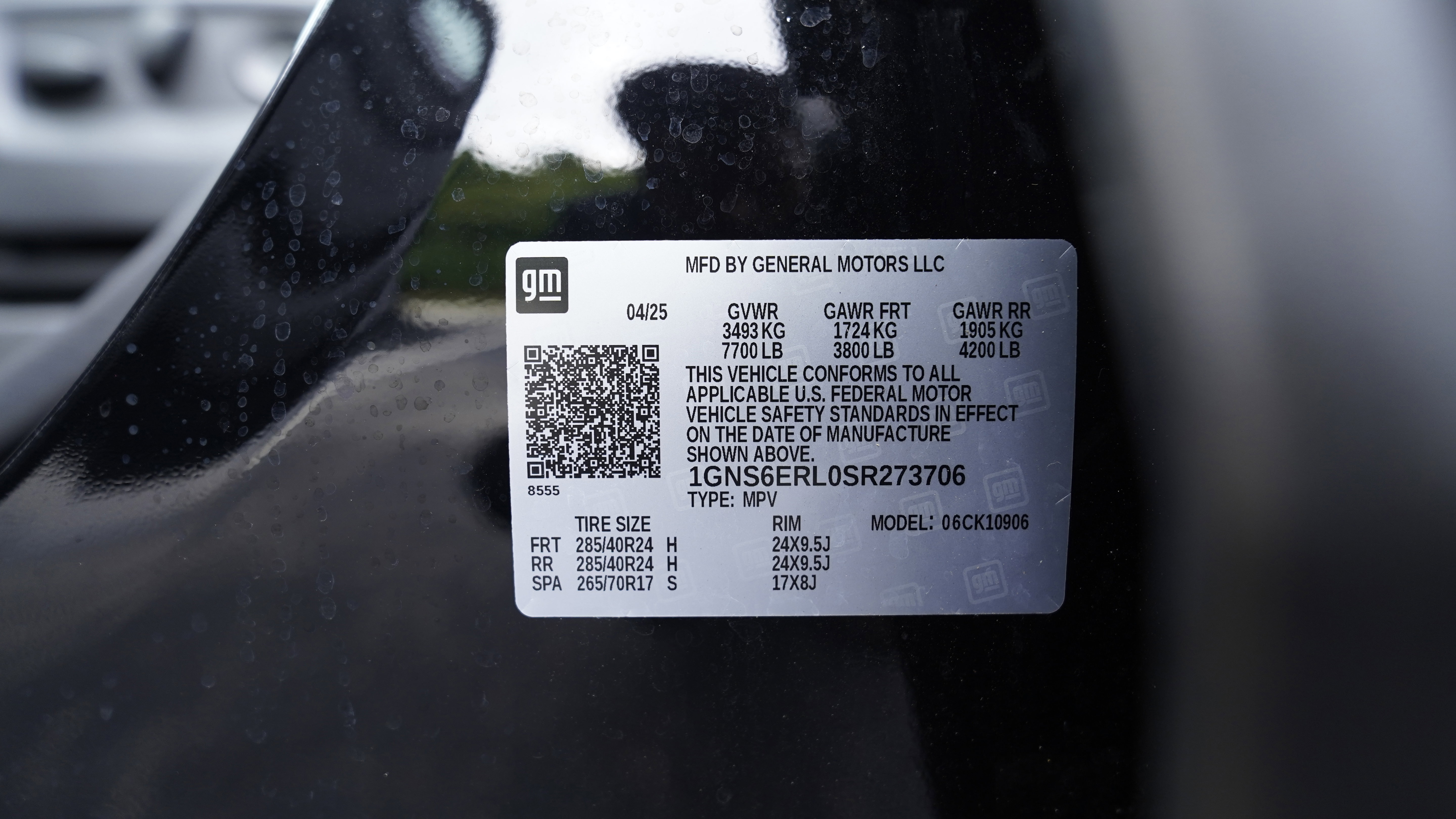 Used 2025 Chevrolet Suburban RST AWD/4WD image 29