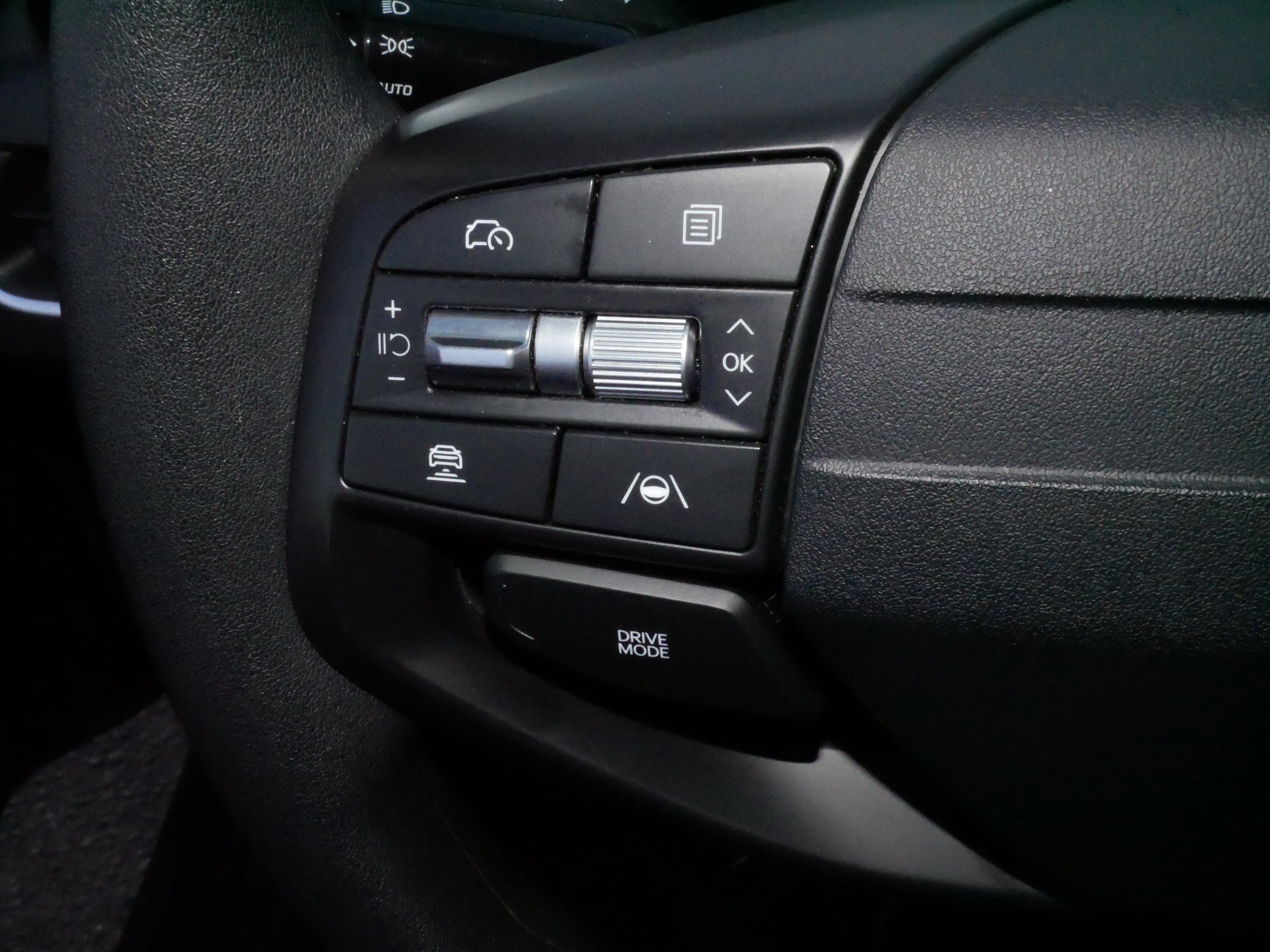 Used 2025 Kia K4 LXS image 27