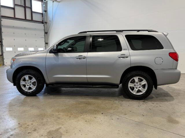 Used 2016 Toyota Sequoia SR5 AWD/4WD image 12