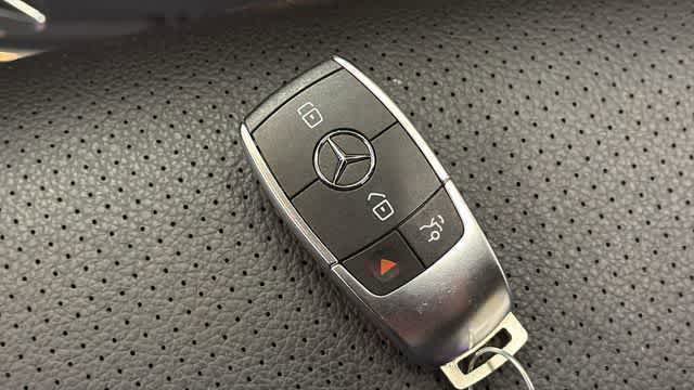 Used 2021 Mercedes-Benz C 300 4MATIC Cabriolet image 33