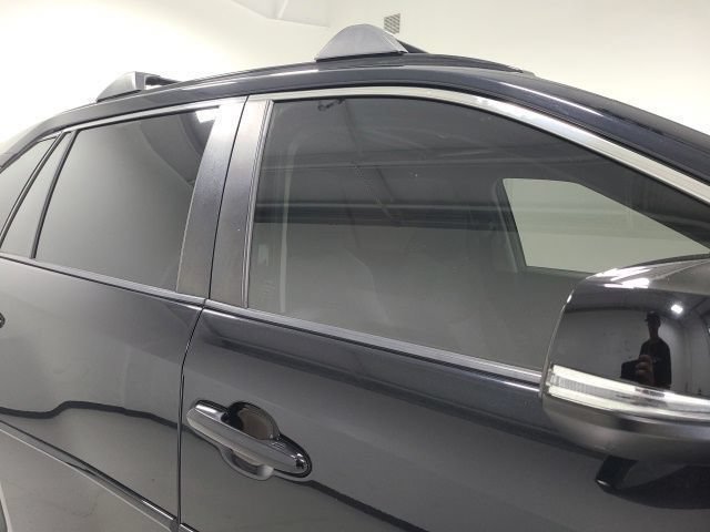 Used 2019 Toyota RAV4 XLE w/ Convenience Package AWD/4WD image 9