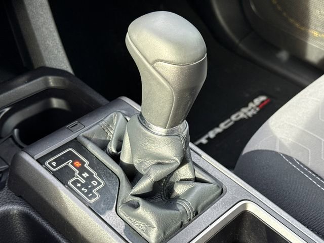 Used 2022 Toyota Tacoma TRD Sport w/ Technology Package image 25