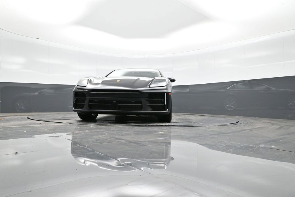 Used 2025 Porsche Panamera RWD image 41