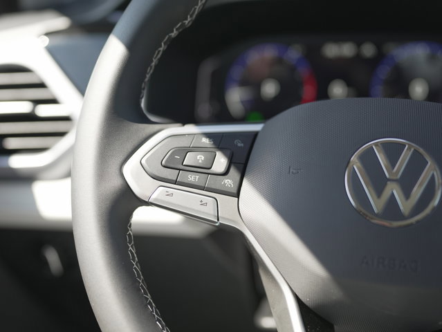 New 2025 Volkswagen Taos SEL AWD/4WD image 18