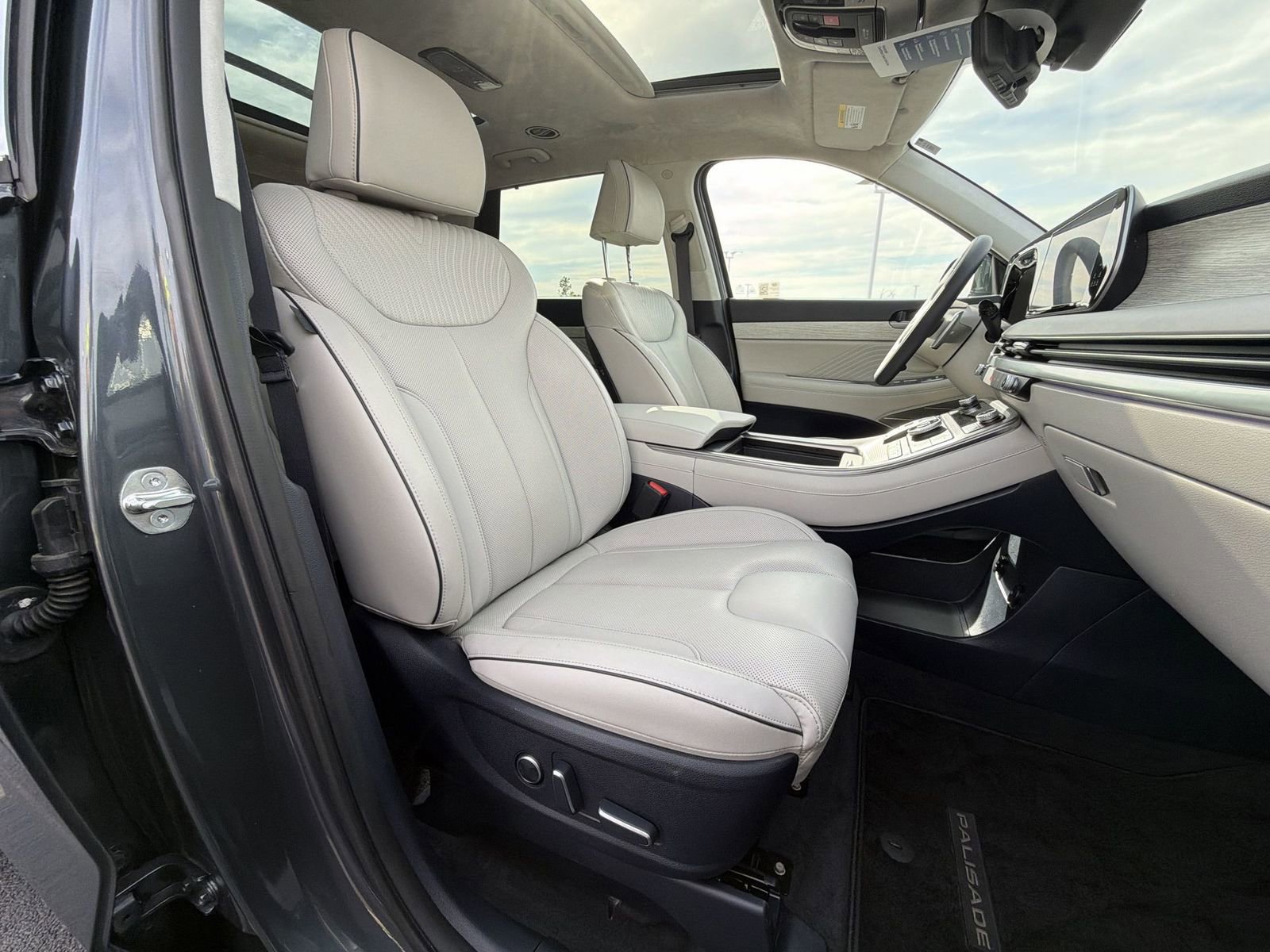 Used 2025 Hyundai Palisade Calligraphy AWD/4WD image 26