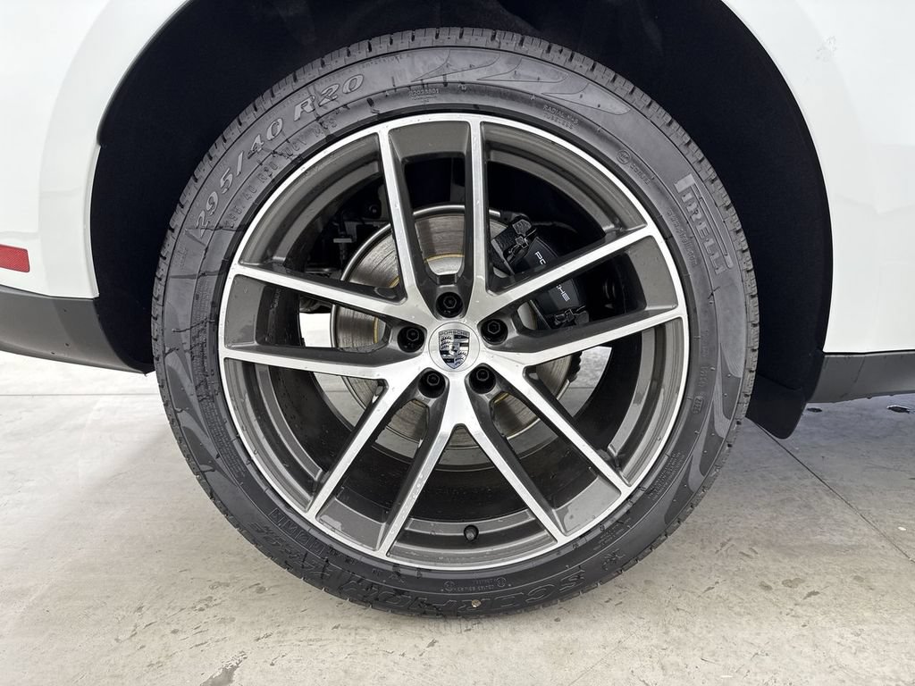 New 2026 Porsche Macan AWD/4WD image 16