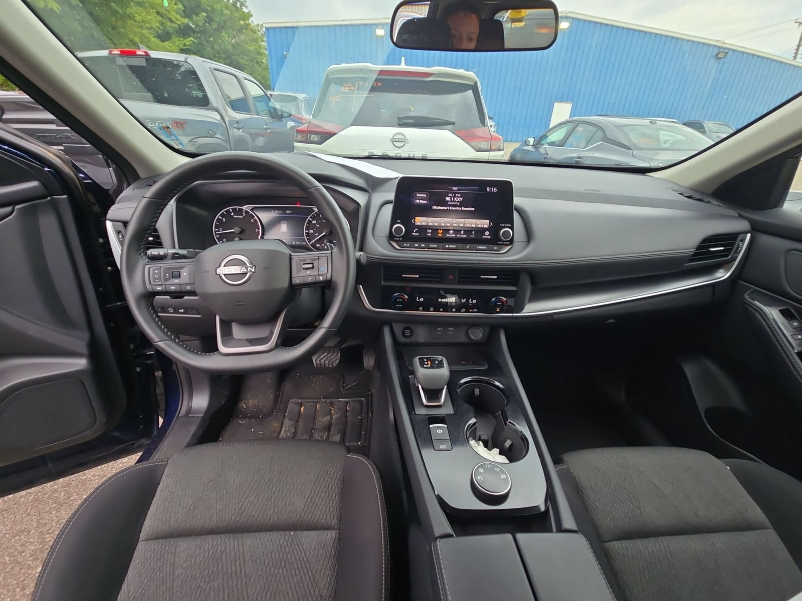 Used 2026 Nissan Rogue SV AWD/4WD image 12