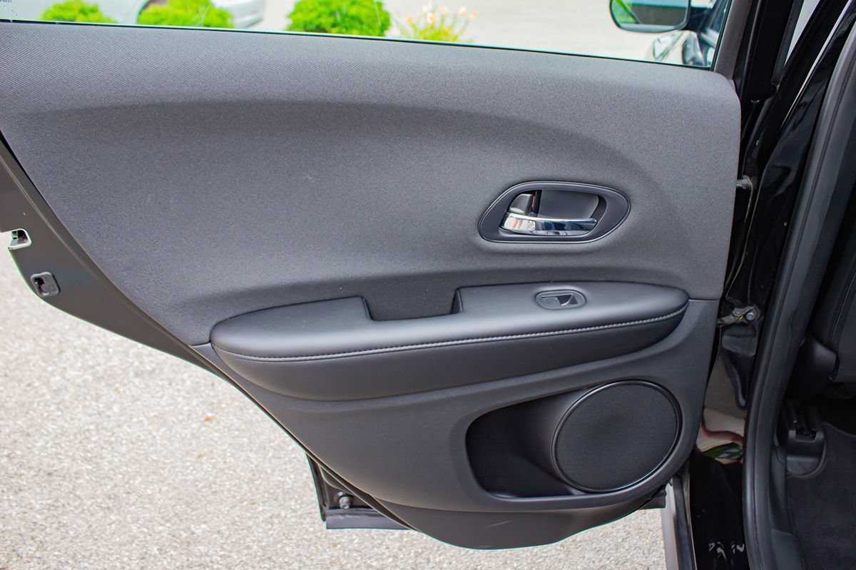 Used 2022 Honda HR-V LX image 15