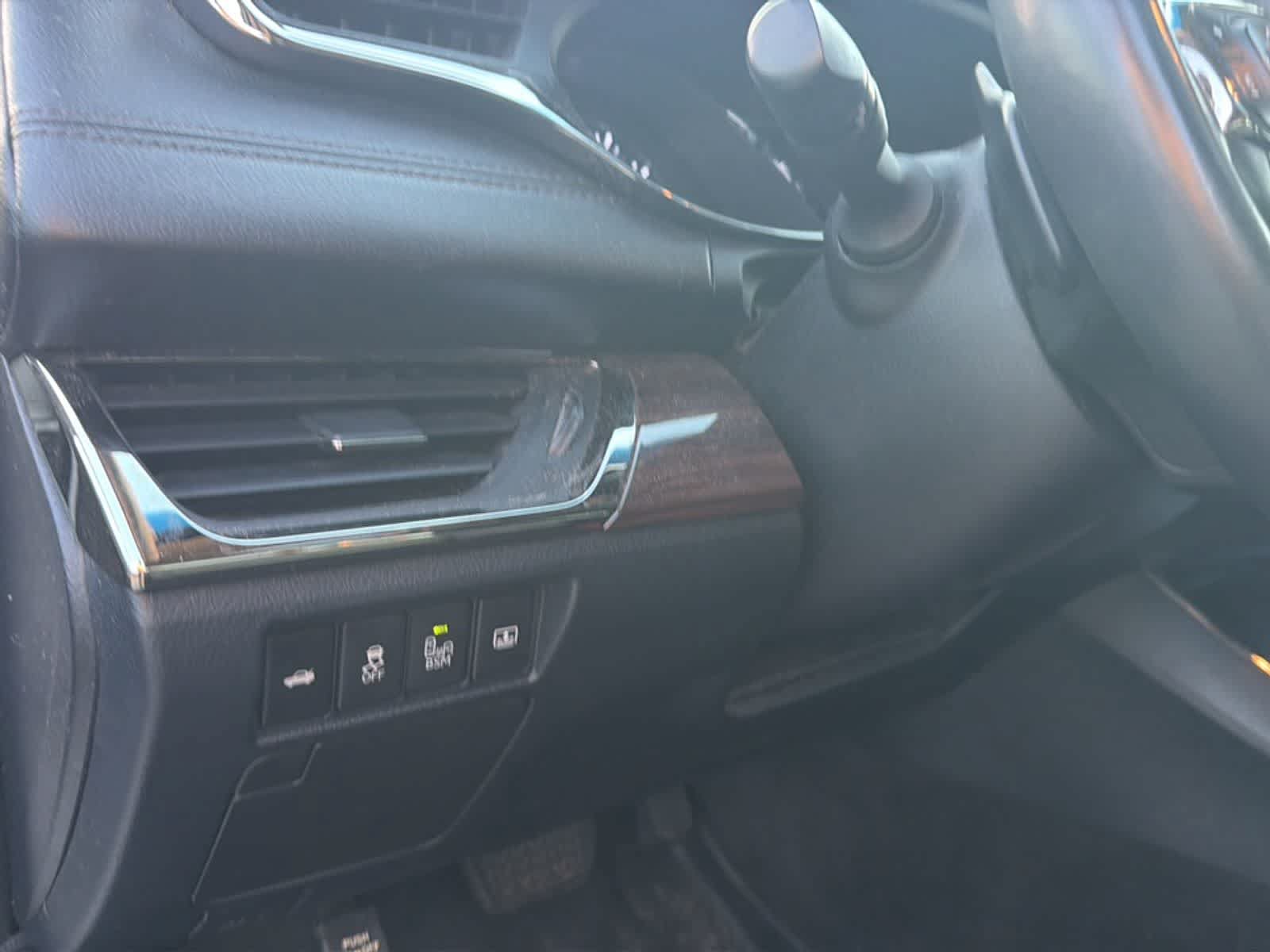 Used 2014 Toyota Avalon Limited FWD image 9