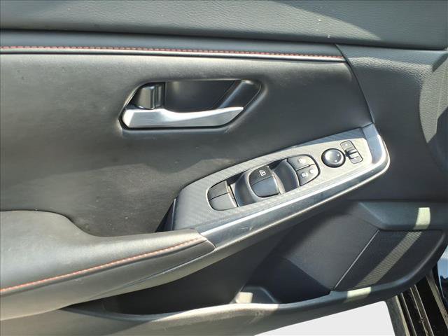 Used 2025 Nissan Sentra SR FWD image 15