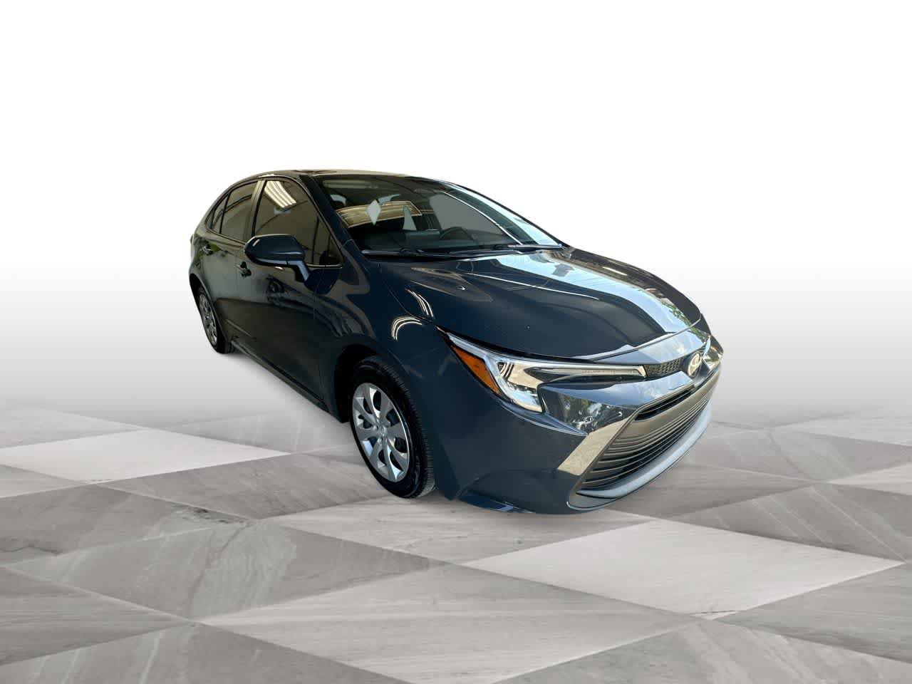 Used 2026 Toyota Corolla LE FWD image 2
