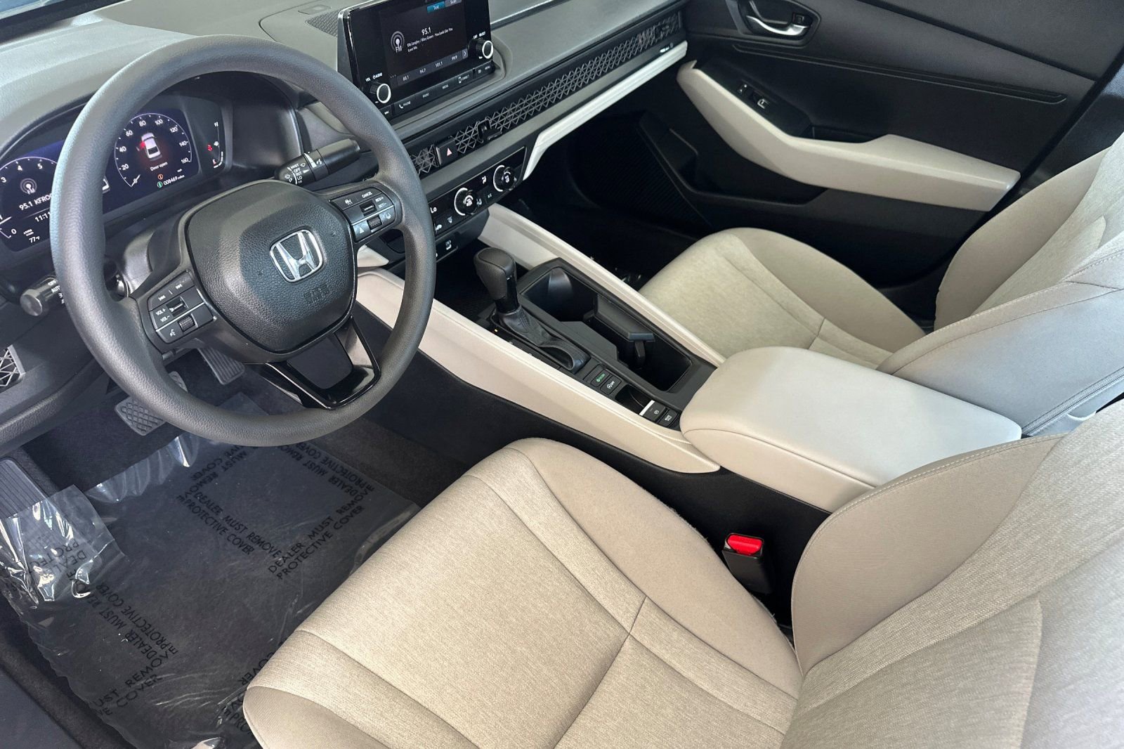 Used 2025 Honda Accord LX image 9