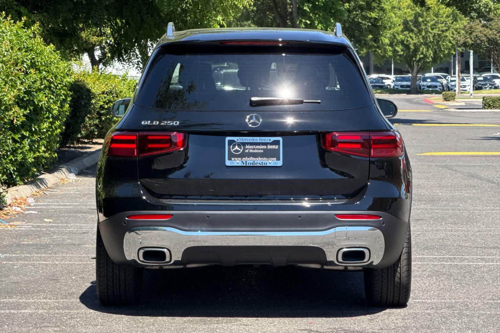 New 2026 Mercedes-Benz GLB 250 image 4