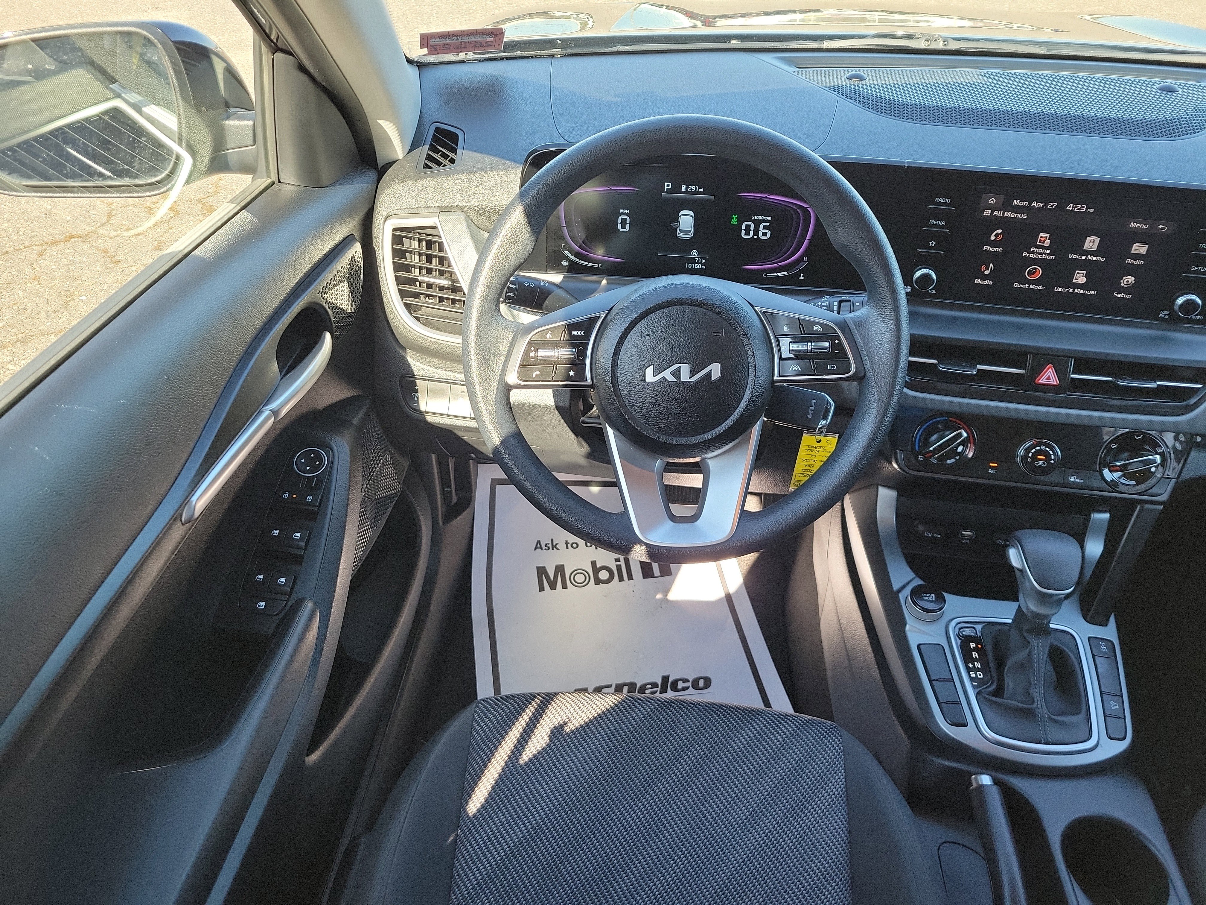 Used 2025 Kia Seltos LX AWD/4WD image 19