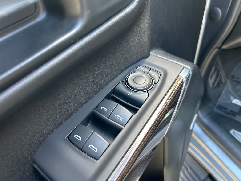 Used 2021 GMC Sierra 1500 Elevation w/ Preferred Package image 38