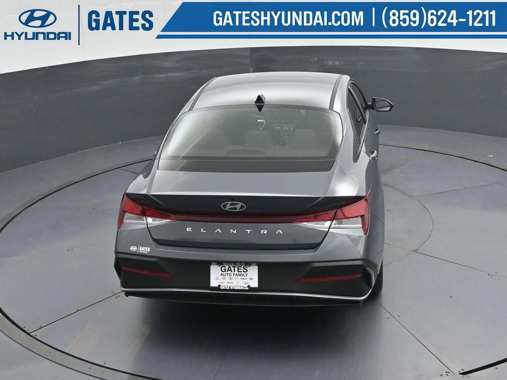 New 2026 Hyundai Elantra SE FWD image 41