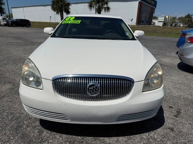 Used 2009 Buick Lucerne CX image 2