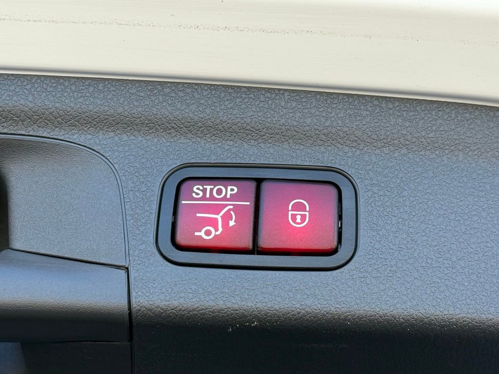 Used 2020 Mercedes-Benz GLE 350 4MATIC w/ Premium Package image 18