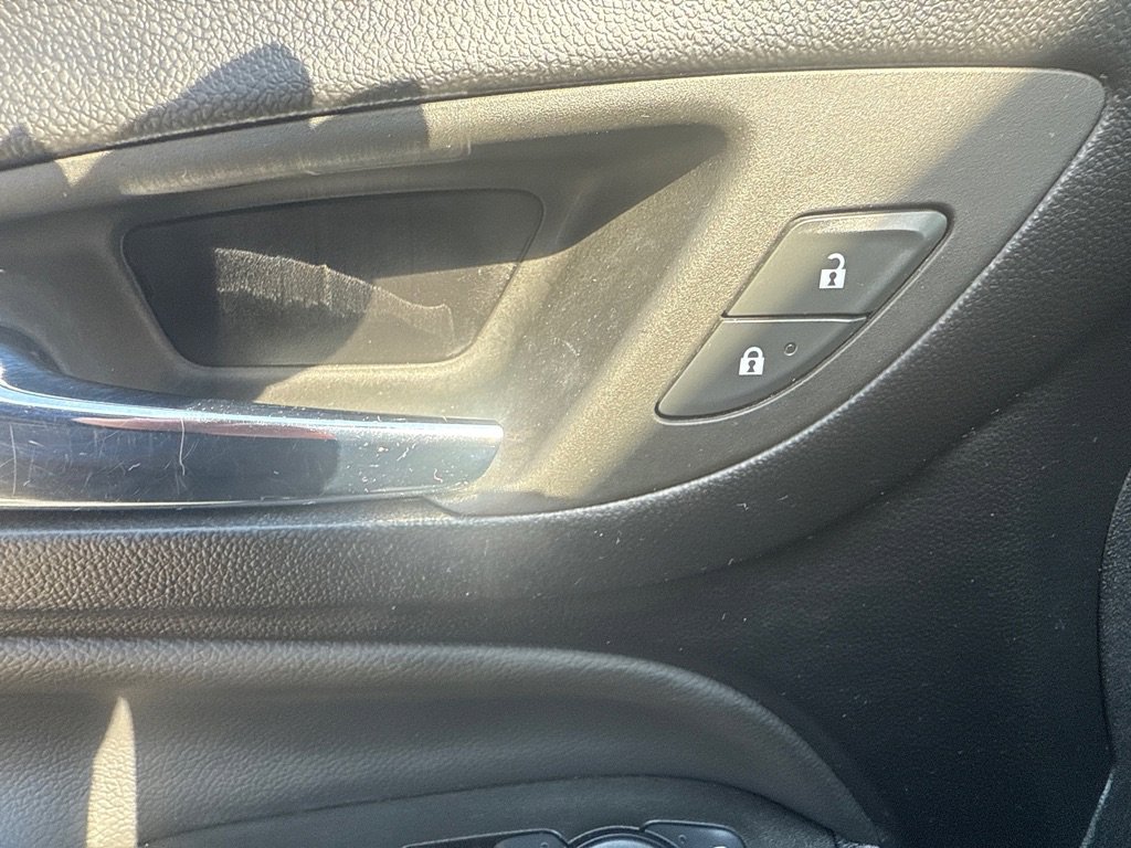 Used 2024 Chevrolet Equinox LT image 20