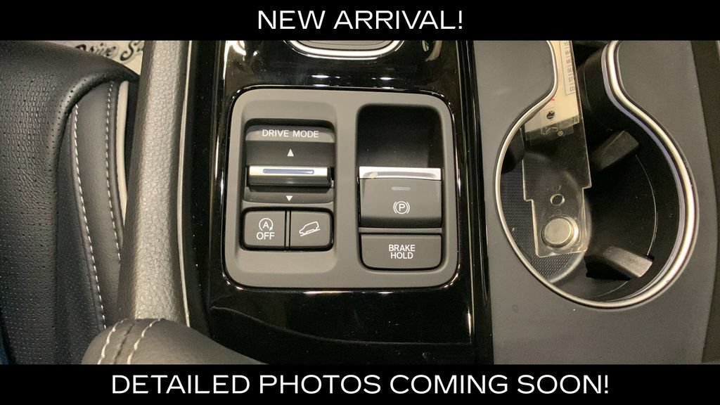 Used 2025 Honda Pilot Elite image 48