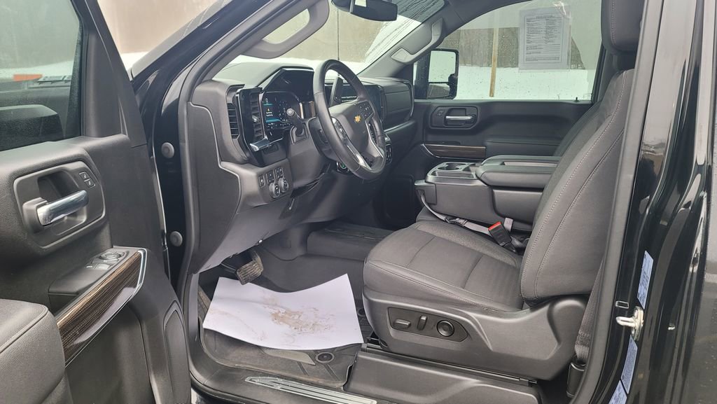 Used 2024 Chevrolet Silverado 3500 LT w/ Convenience Package AWD/4WD image 18