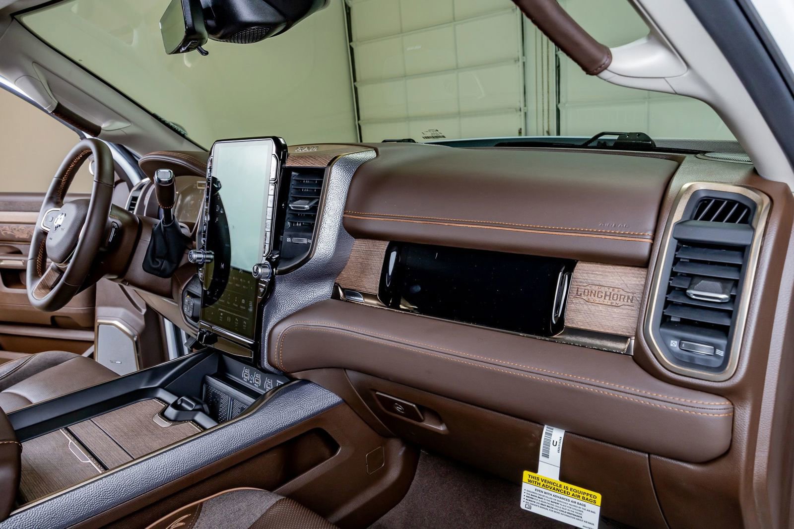 Used 2025 RAM 2500 Limited AWD/4WD image 19