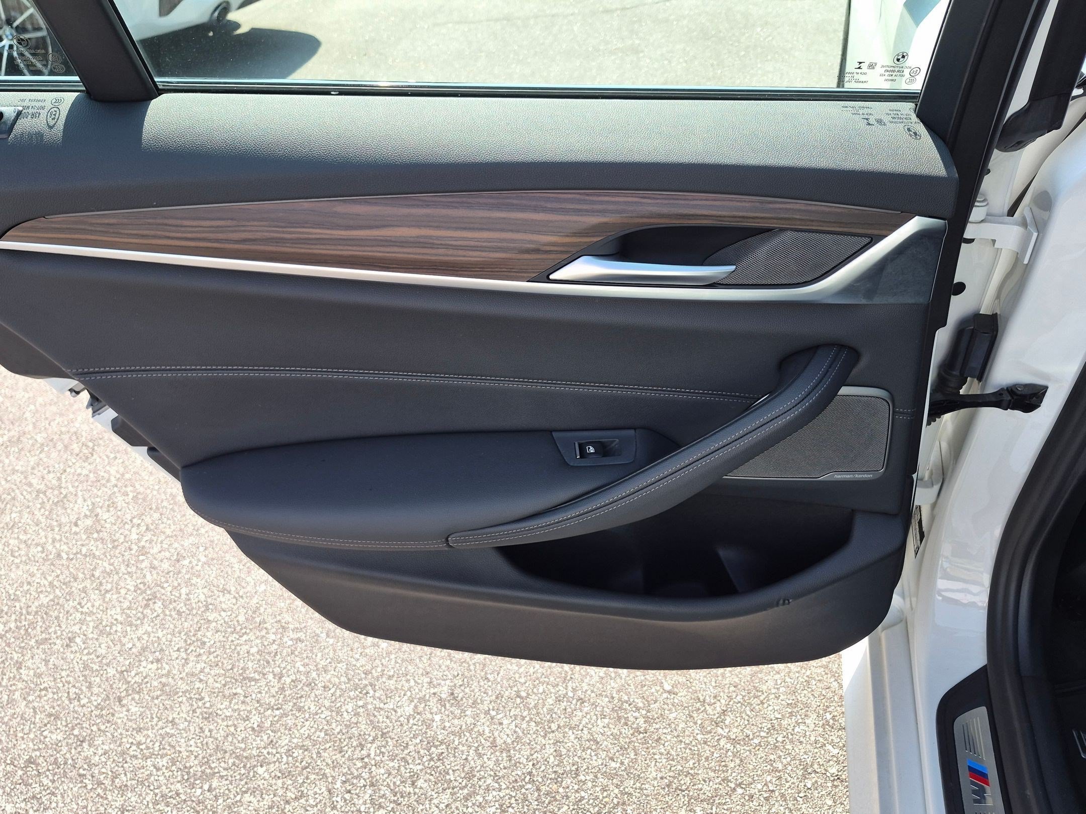 Used 2022 BMW 530i w/ M Sport Package RWD image 27