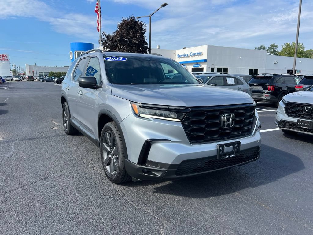 Used 2024 Honda Pilot Sport image 7