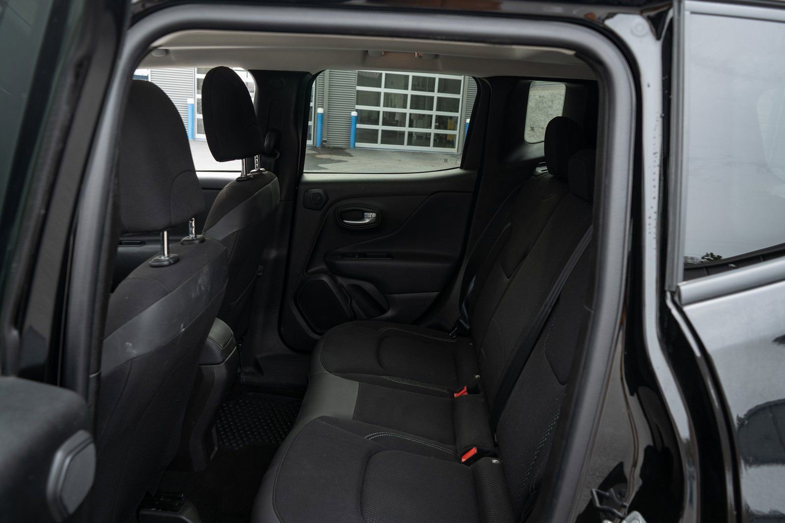 Used 2023 Jeep Renegade Latitude w/ Sun/Sound Group image 18