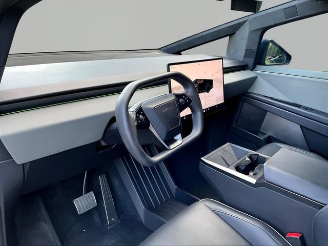 Used 2025 Tesla Cybertruck AWD Crew Cab image 18