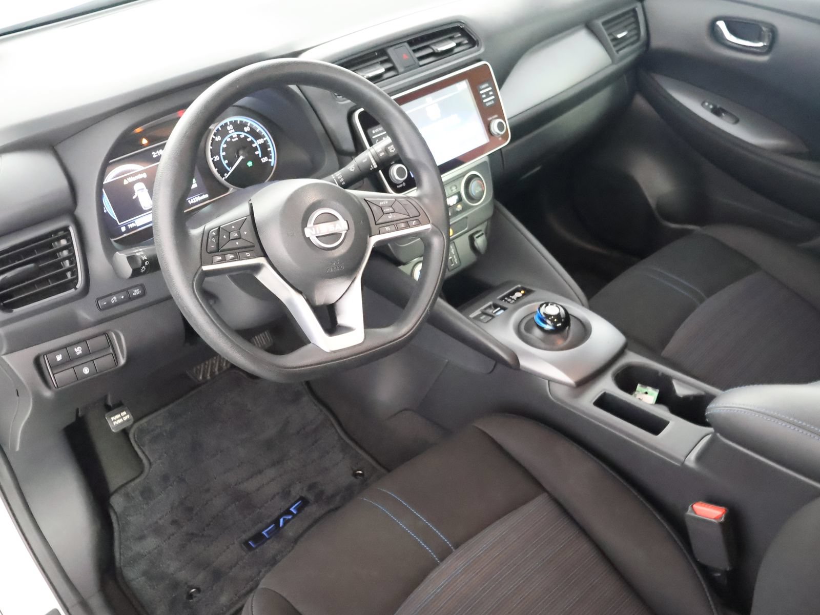 Used 2025 Nissan Leaf S FWD image 24