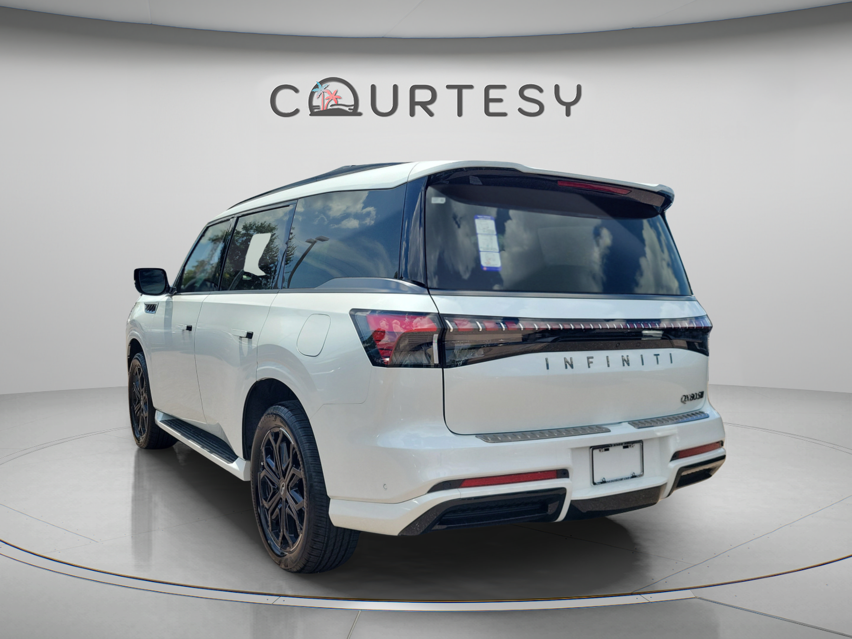 New 2027 INFINITI QX80 Sensory w/ Sport Exterior Package AWD/4WD image 3