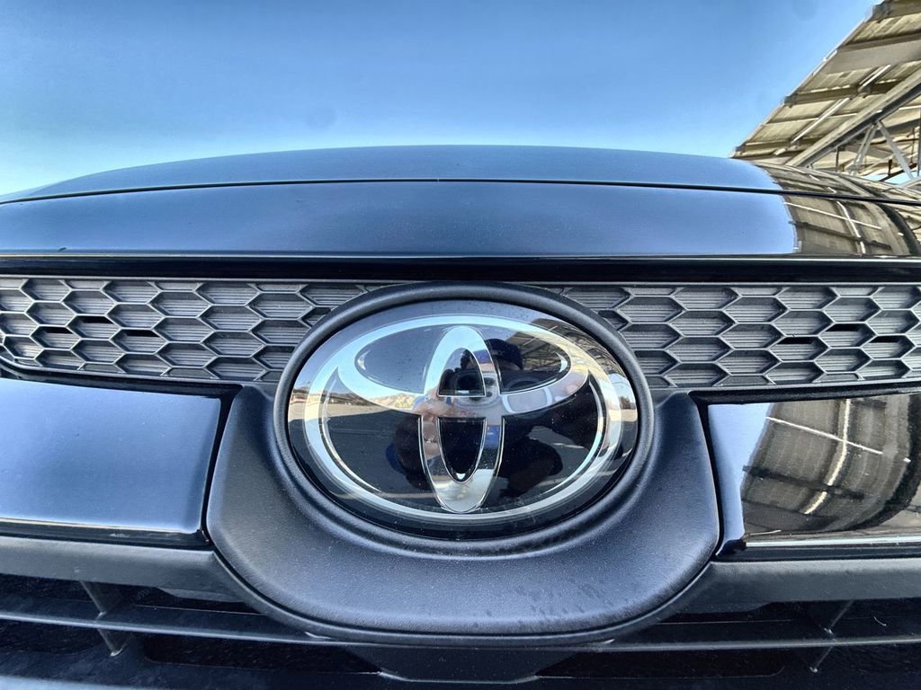 Used 2025 Toyota Corolla LE FWD image 21