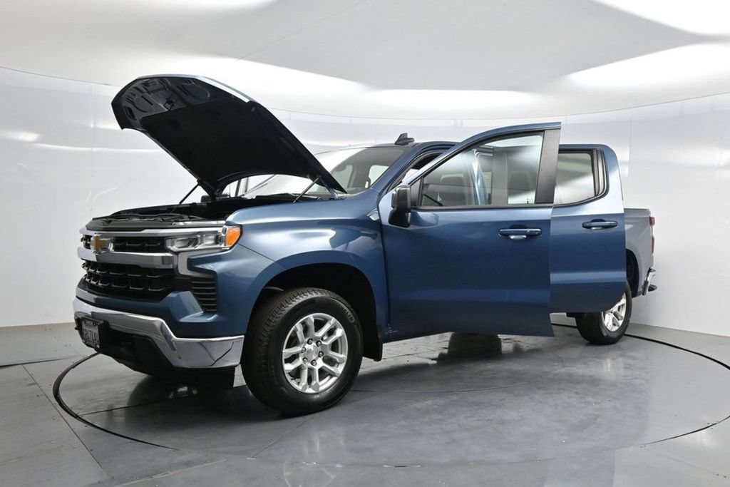 Used 2024 Chevrolet Silverado 1500 LT AWD/4WD image 44