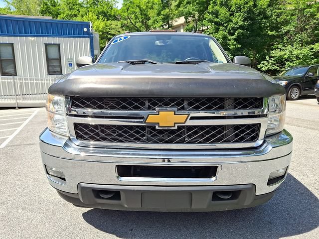 Used 2013 Chevrolet Silverado 2500 LTZ w/ LTZ Plus Package AWD/4WD video 3