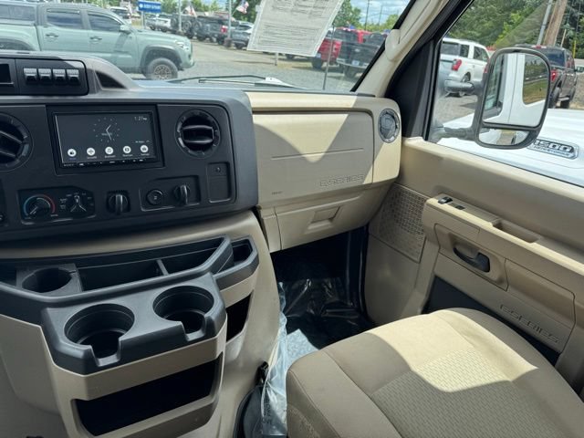 Used 2014 Ford E-350 and Econoline 350 XLT RWD image 21