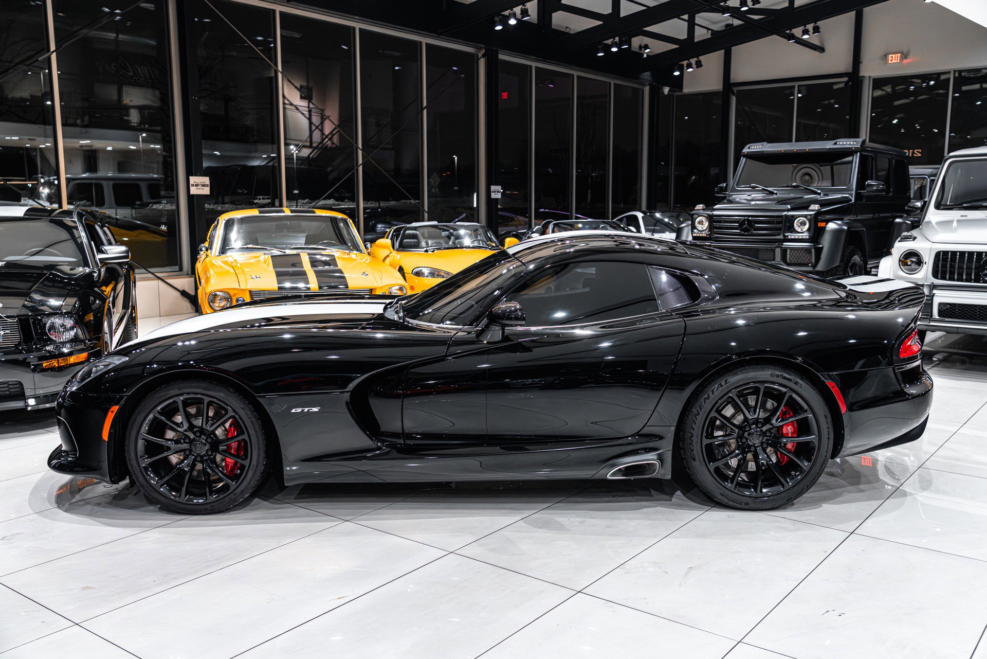 Used 2014 SRT Viper GTS w/ GTS Laguna Interior Package image 31