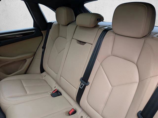 Used 2023 Porsche Macan AWD/4WD image 14