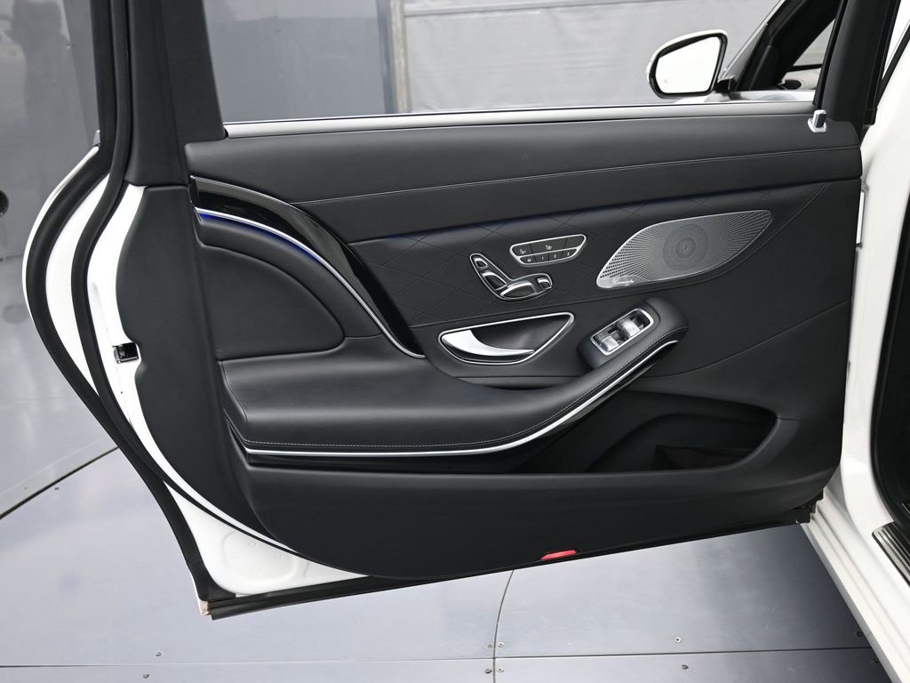 Used 2017 Mercedes-Benz Maybach S 600 image 29
