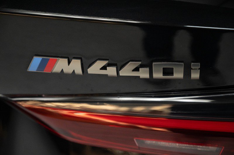 Used 2022 BMW M440i Convertible w/ Premium Package RWD image 29