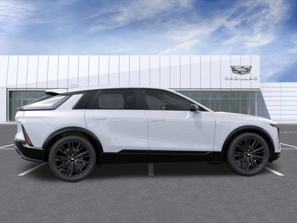 New 2026 Cadillac Lyriq Signature Sport w/ LPO, ONYX Package AWD/4WD image 5