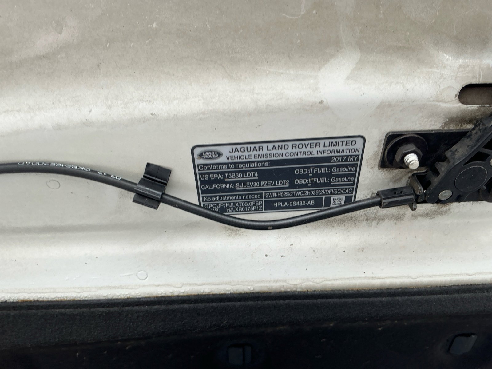 Used 2017 Land Rover Range Rover Sport HSE AWD/4WD image 24