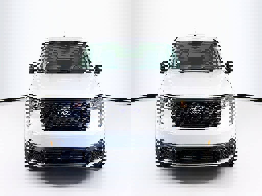 Certified 2025 Ford Maverick XLT w/ XLT Luxury Package image 6