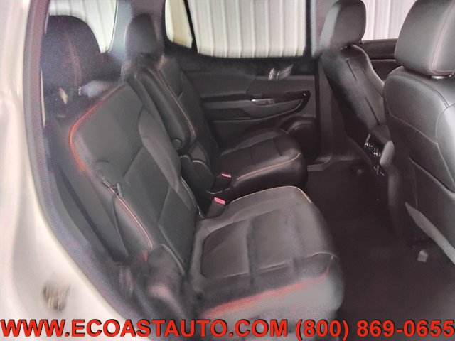 Used 2021 GMC Acadia AT4 w/ Technology Package image 15