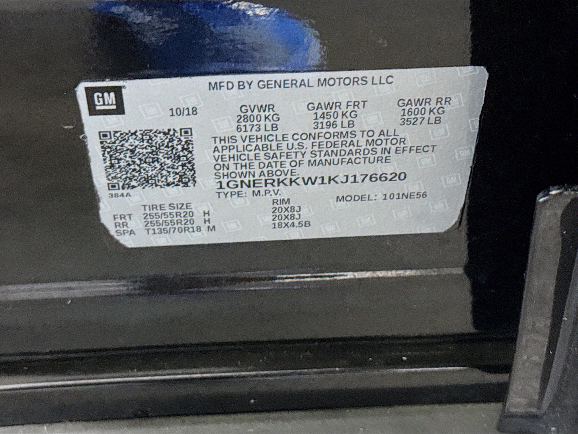 Used 2019 Chevrolet Traverse Premier w/ LPO, Blackout Package FWD image 40