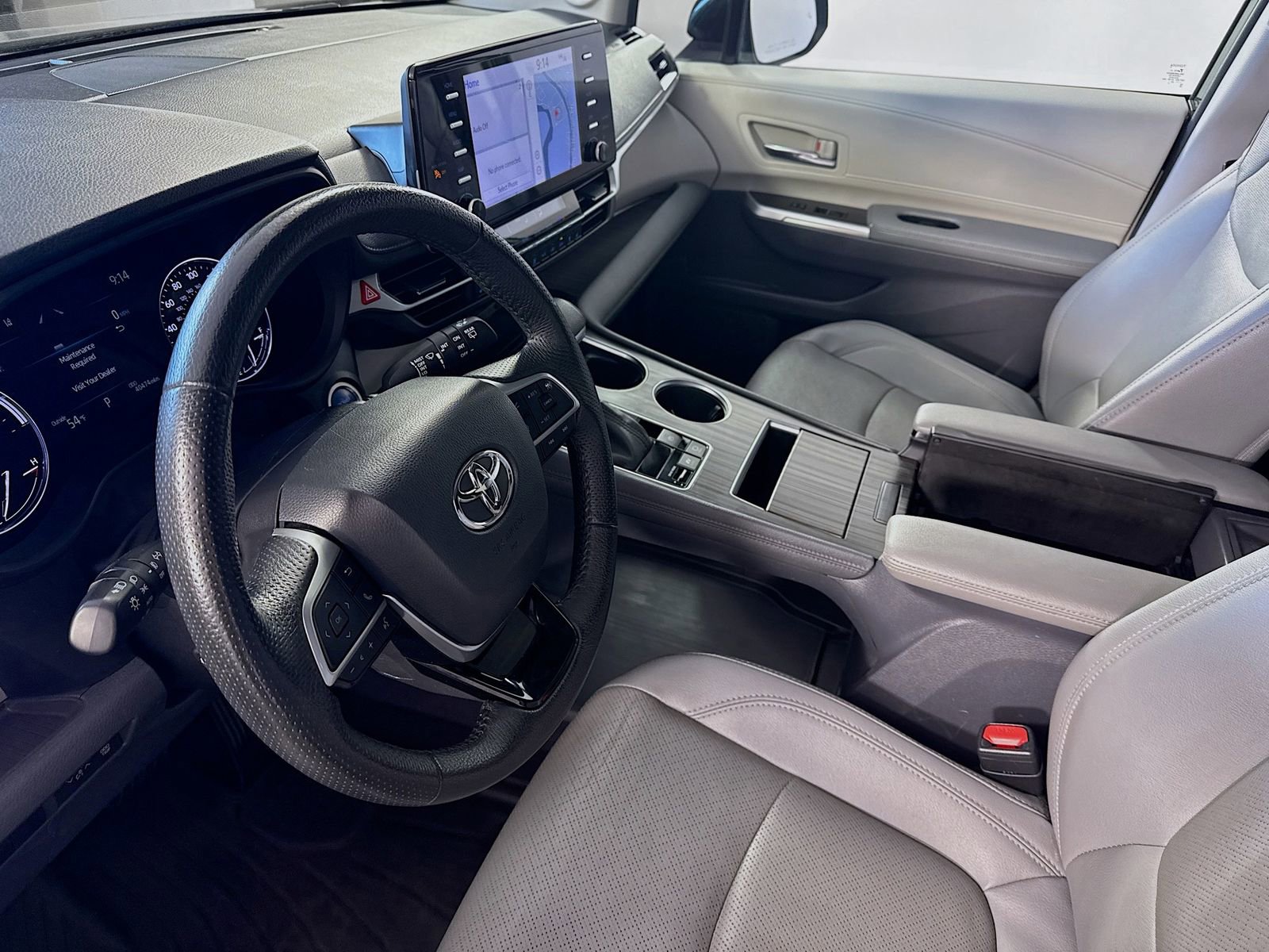 Used 2023 Toyota Sienna Limited AWD/4WD image 7