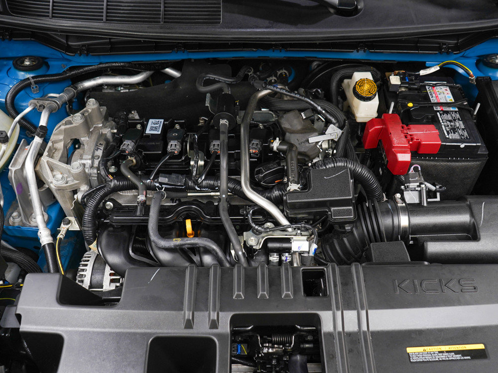 Used 2025 Nissan Kicks SR image 29